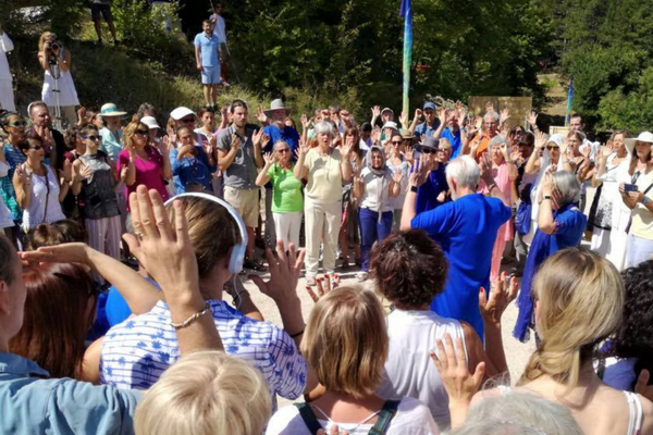 Un Círculo Global de Amor